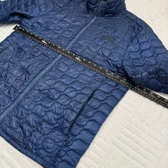 The North Face Thermoball Jacket Windbreaker - Picture 7 of 8